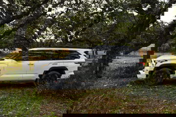 Toyota Sequoia 2022 4