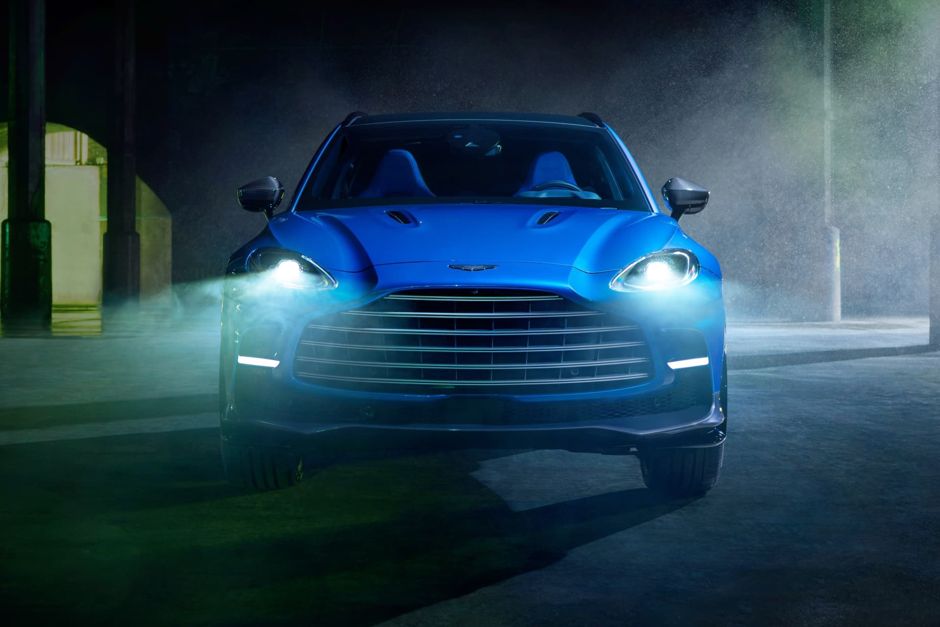 Aston Martin Dbx 707 2022 07