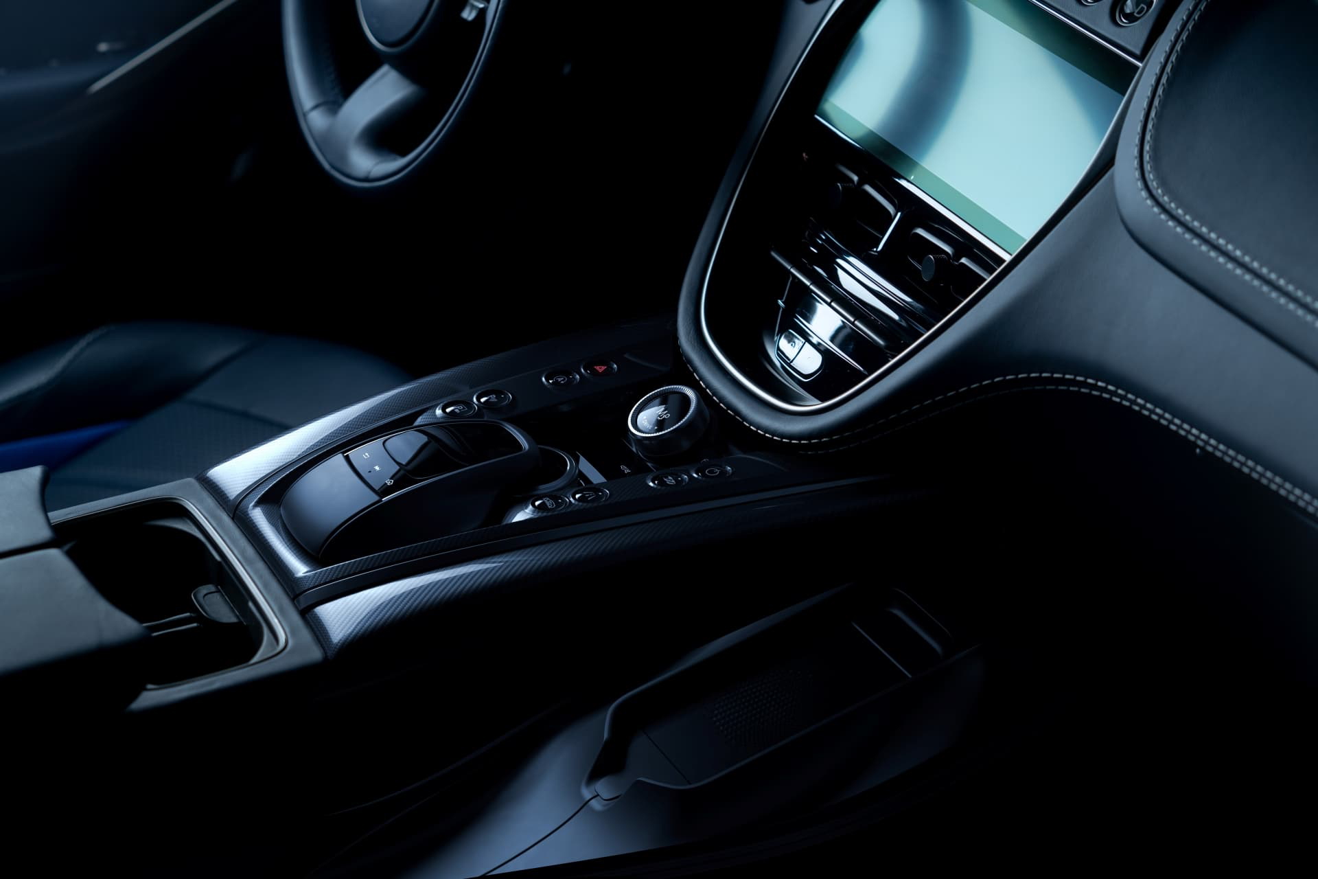 Aston Martin Dbx 707 2022 08