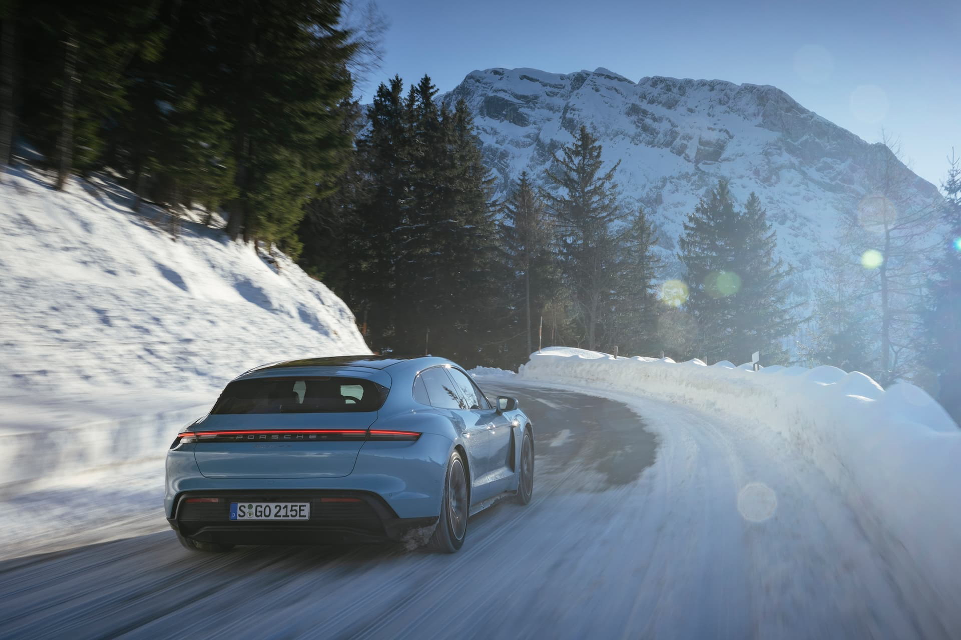 Prueba Porsche Taycan 4s Sport Turismo Frozen Blue 14