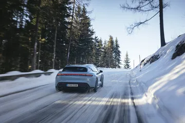 Prueba Porsche Taycan 4s Sport Turismo Frozen Blue 3