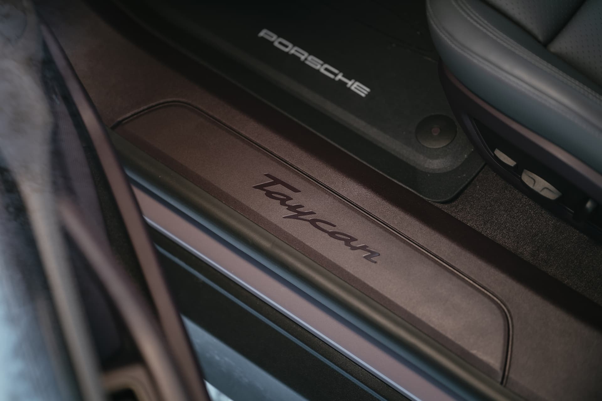 Prueba Porsche Taycan Sport Turismo Frozen Berry 31