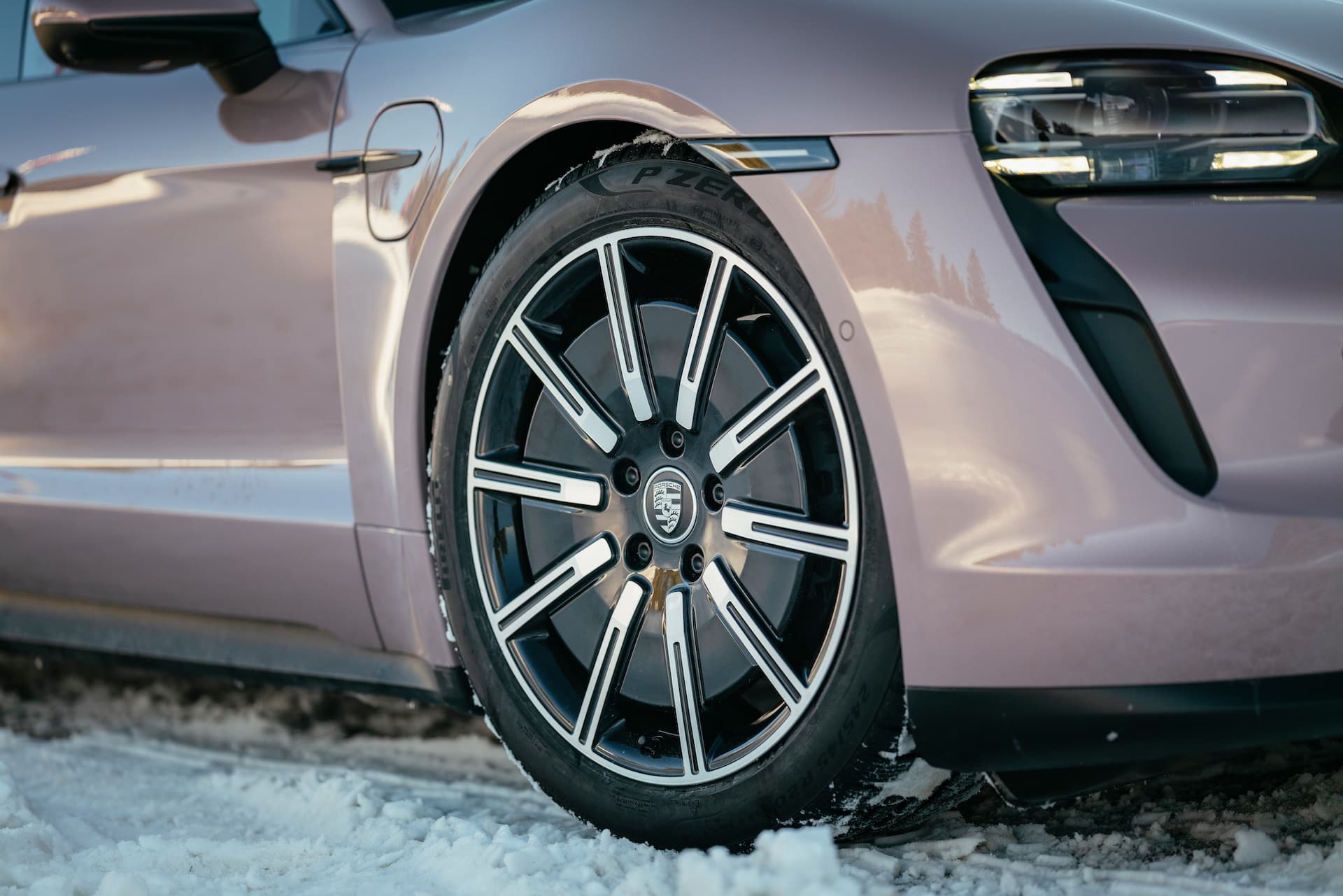 Prueba Porsche Taycan Sport Turismo Frozen Berry 32