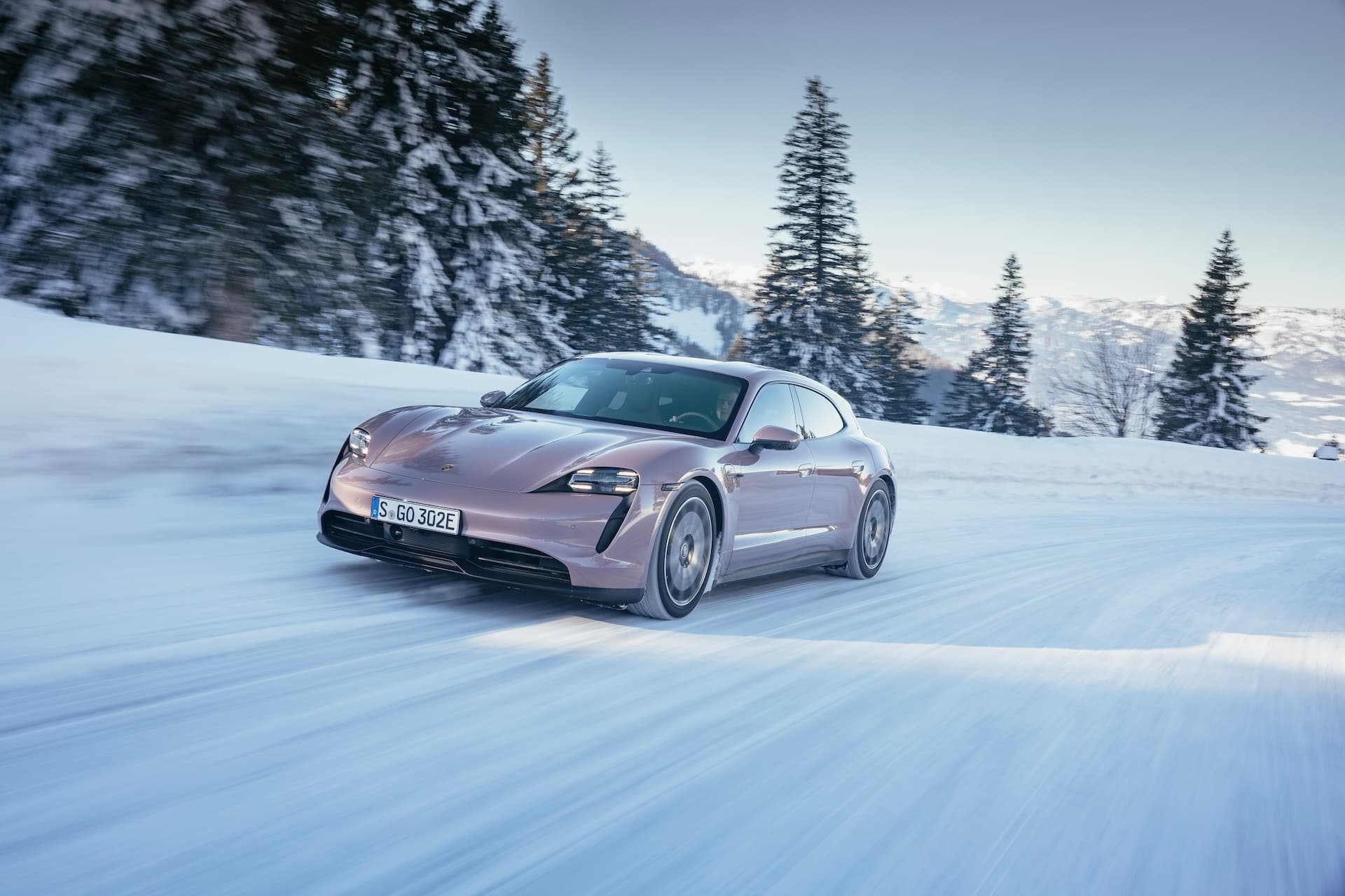 Prueba Porsche Taycan Sport Turismo Frozen Berry 4