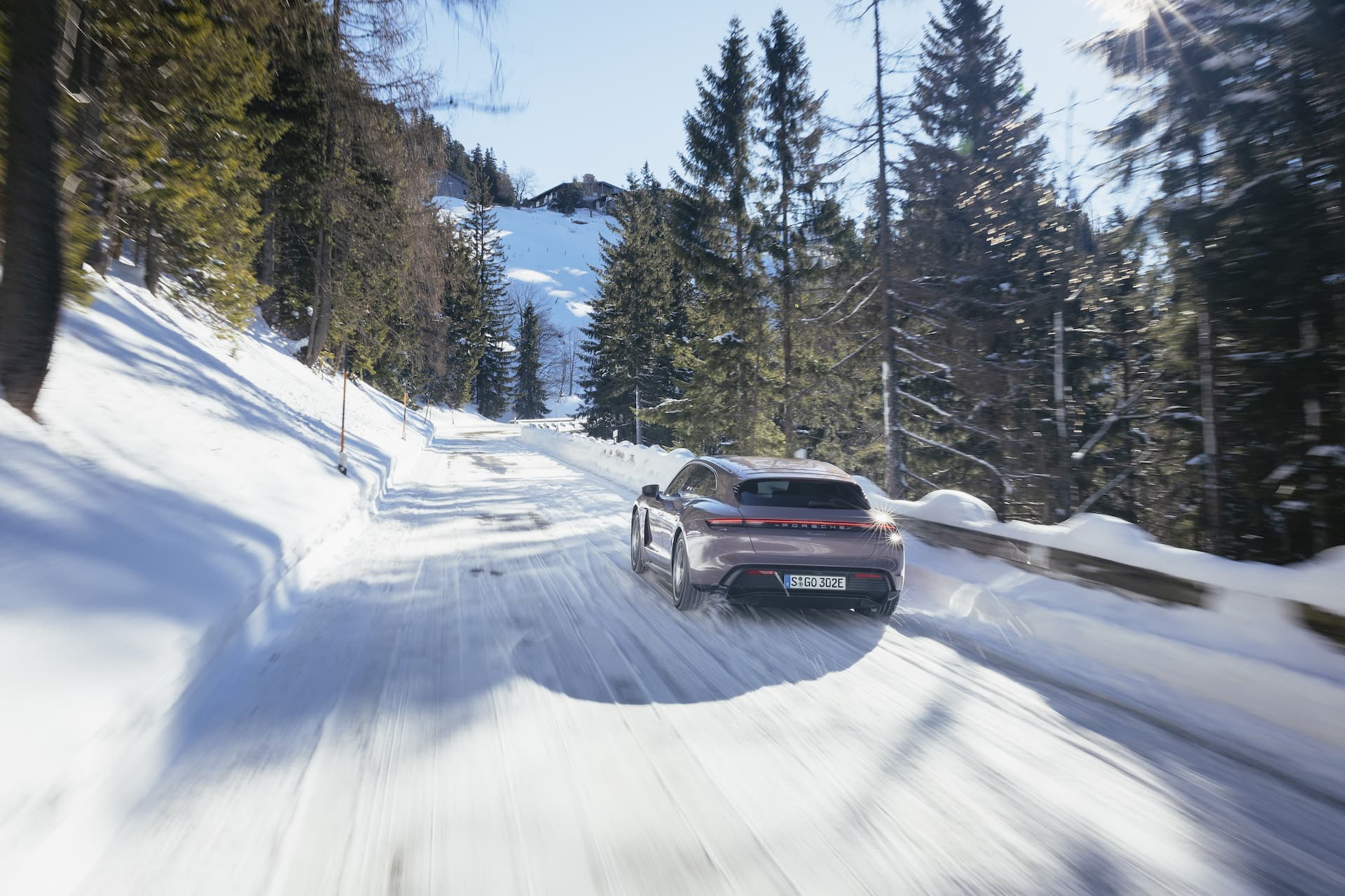Prueba Porsche Taycan Sport Turismo Frozen Berry 9