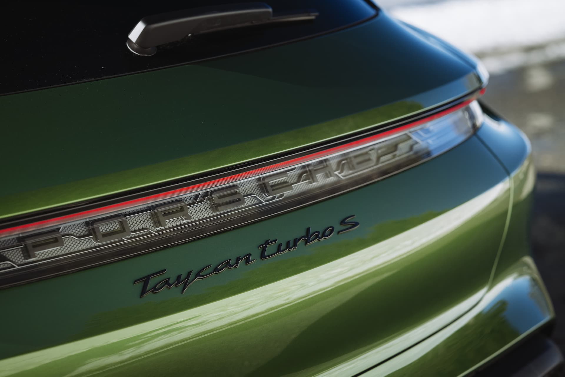 Prueba Porsche Taycan Turbo S Sport Turismo Mamba Green 20