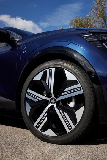 Renault Megane E Tech 2022 10