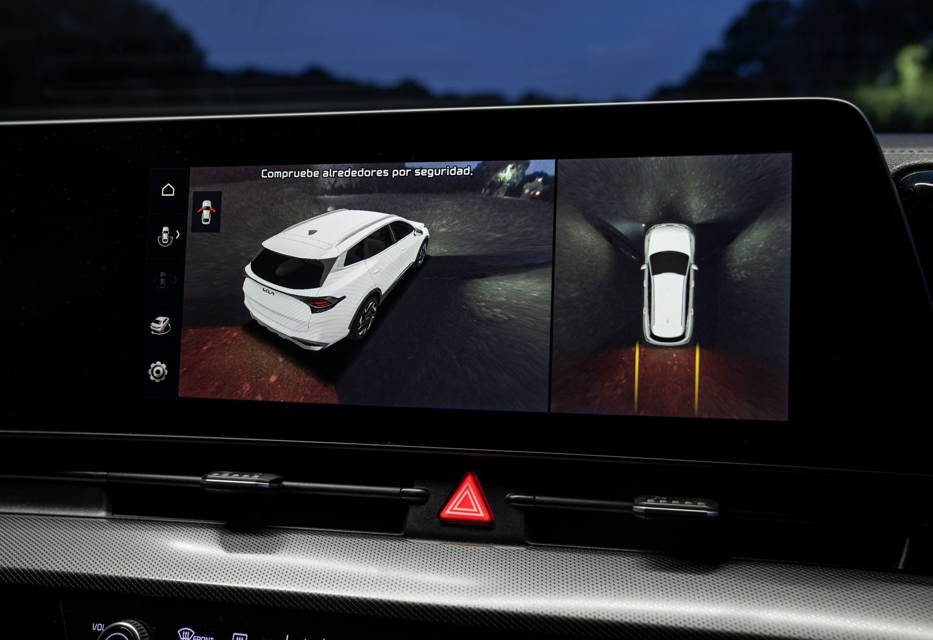 Sistema de visión periférica en pantalla táctil del Kia Sportage.