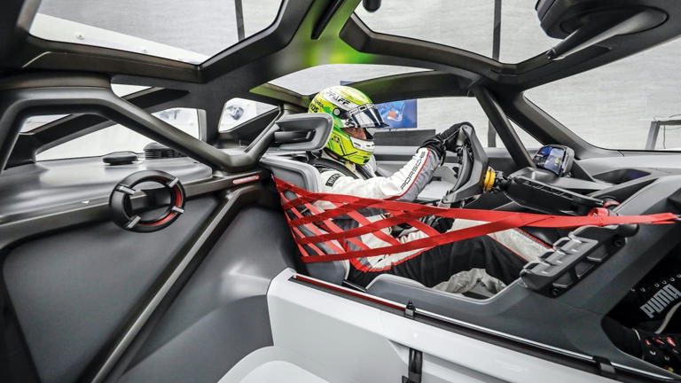 Porsche Mission R 24