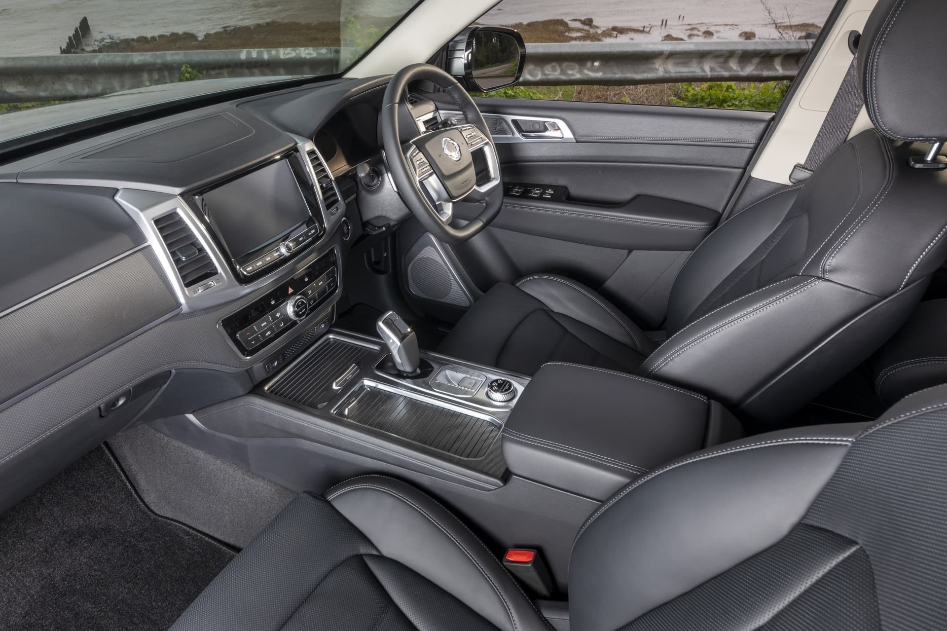 Ssangyong Rexton 2022 39