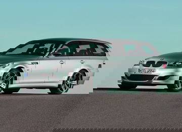 Bmw Serie 5 M5 E60 09 Touring Exterior 34 Frontal
