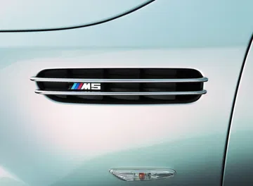 Bmw Serie 5 M5 E60 14 Detalle Branquia