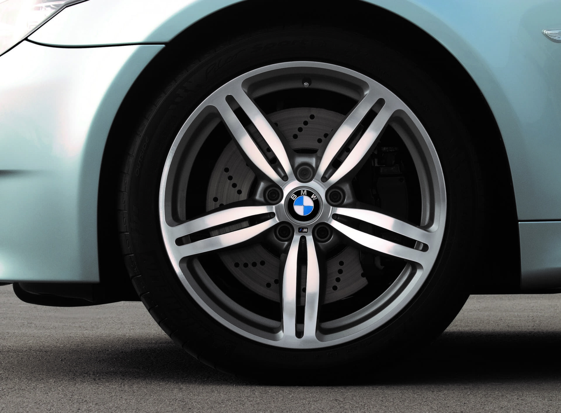 Bmw Serie 5 M5 E60 15 Detalle Llanta