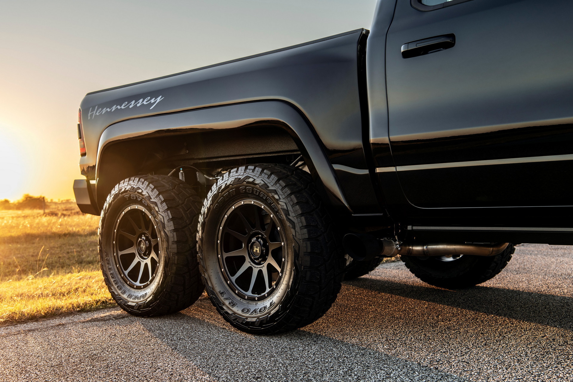 Hennessey Mammoth 1200 Trx 6x6 8
