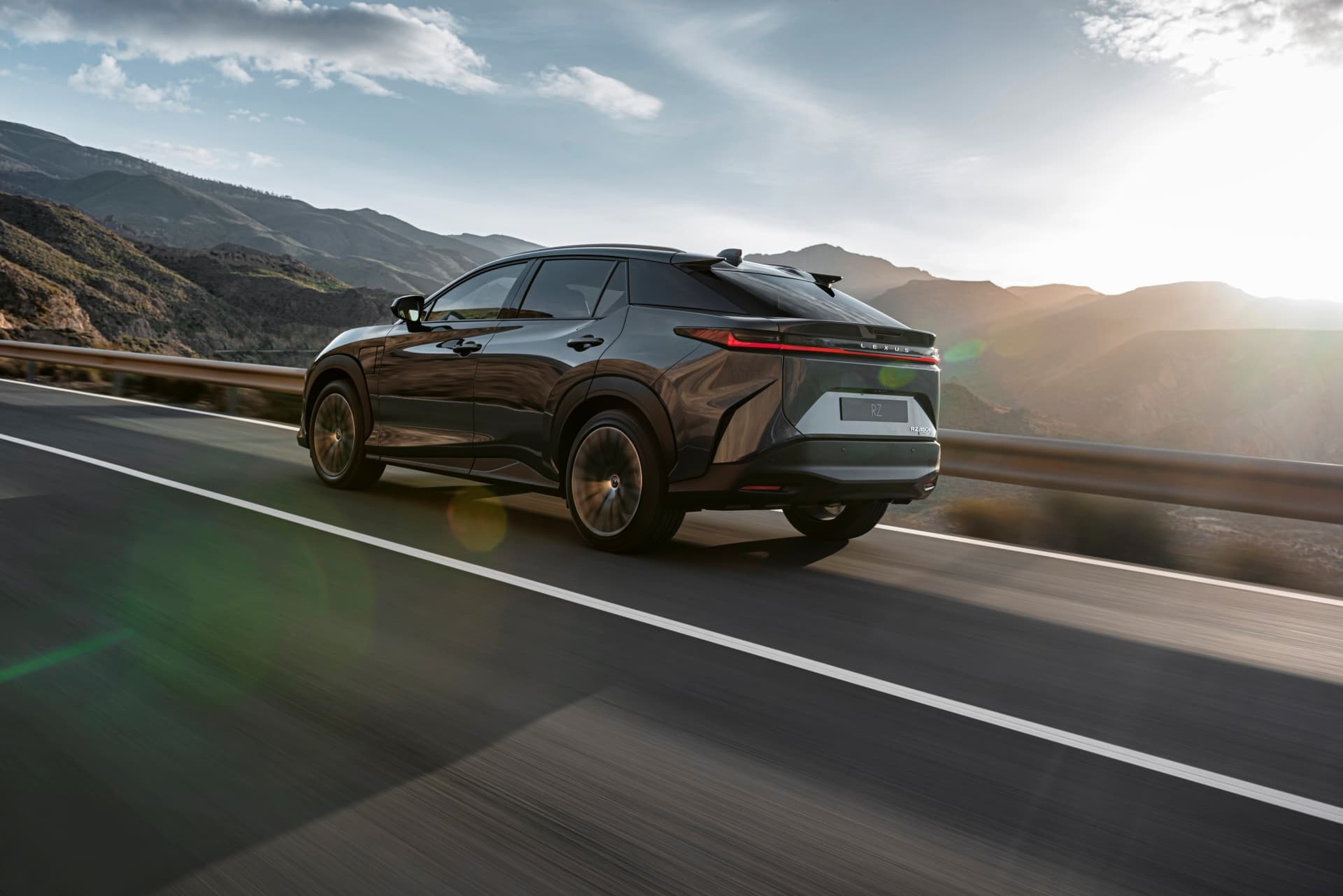 Lexus Rz 450e 2022 43