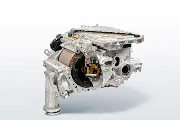 Vista detallada del motor eléctrico BMW i7, tecnología e innovación.