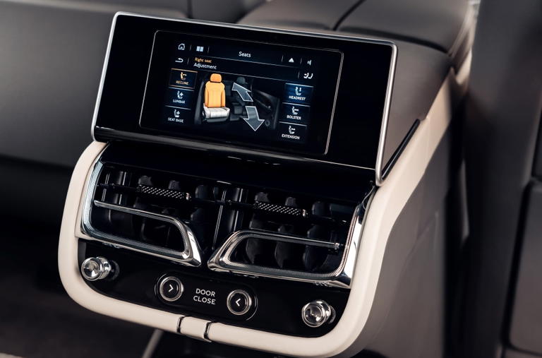 Bentley Bentayga Ewb 2023 21