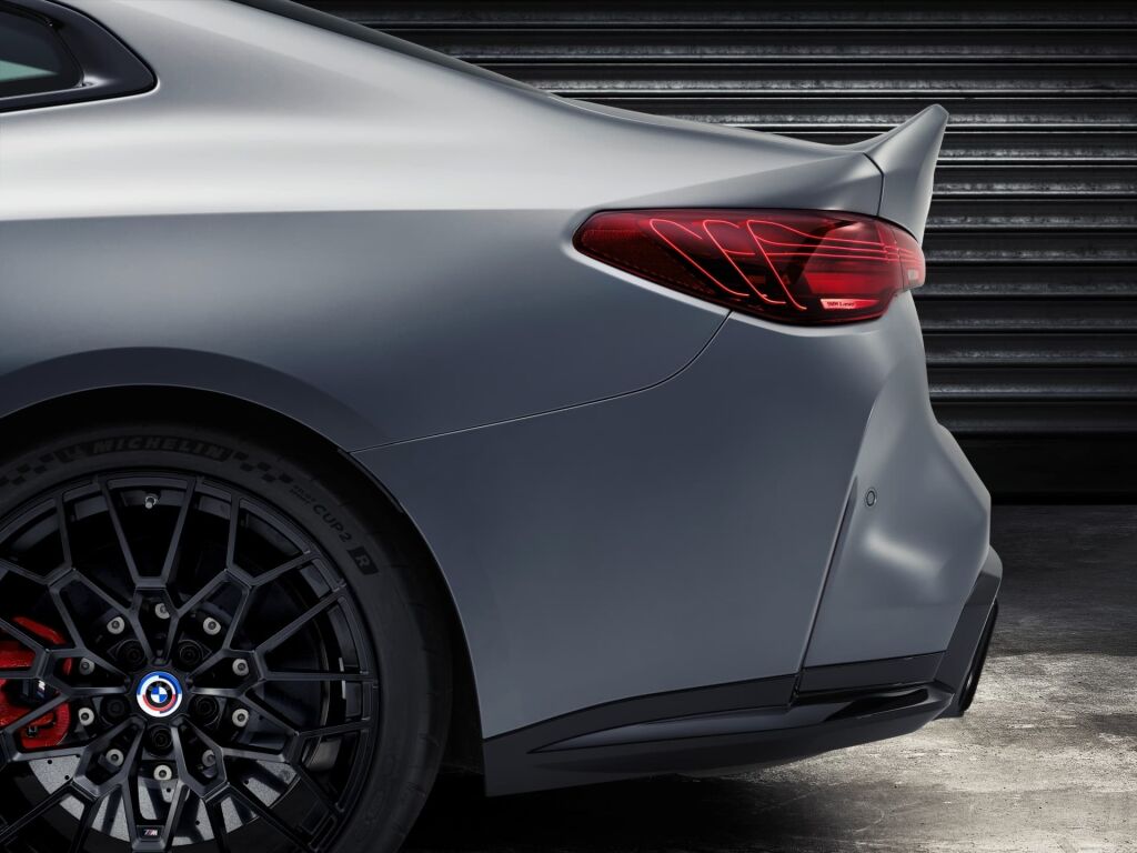 bmw-m4-csl-2022-07-628783a5ac3b9-1024x768.jpg