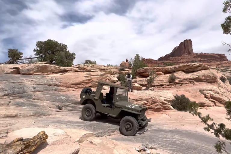 Jeep Willys Desierto Moab 02