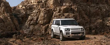 Land Rover Defender 130 2022 32