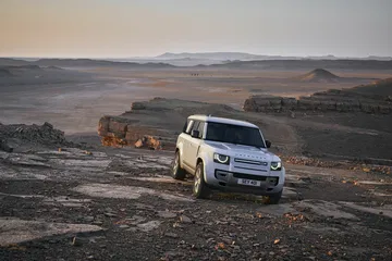 Land Rover Defender 130 2022 34