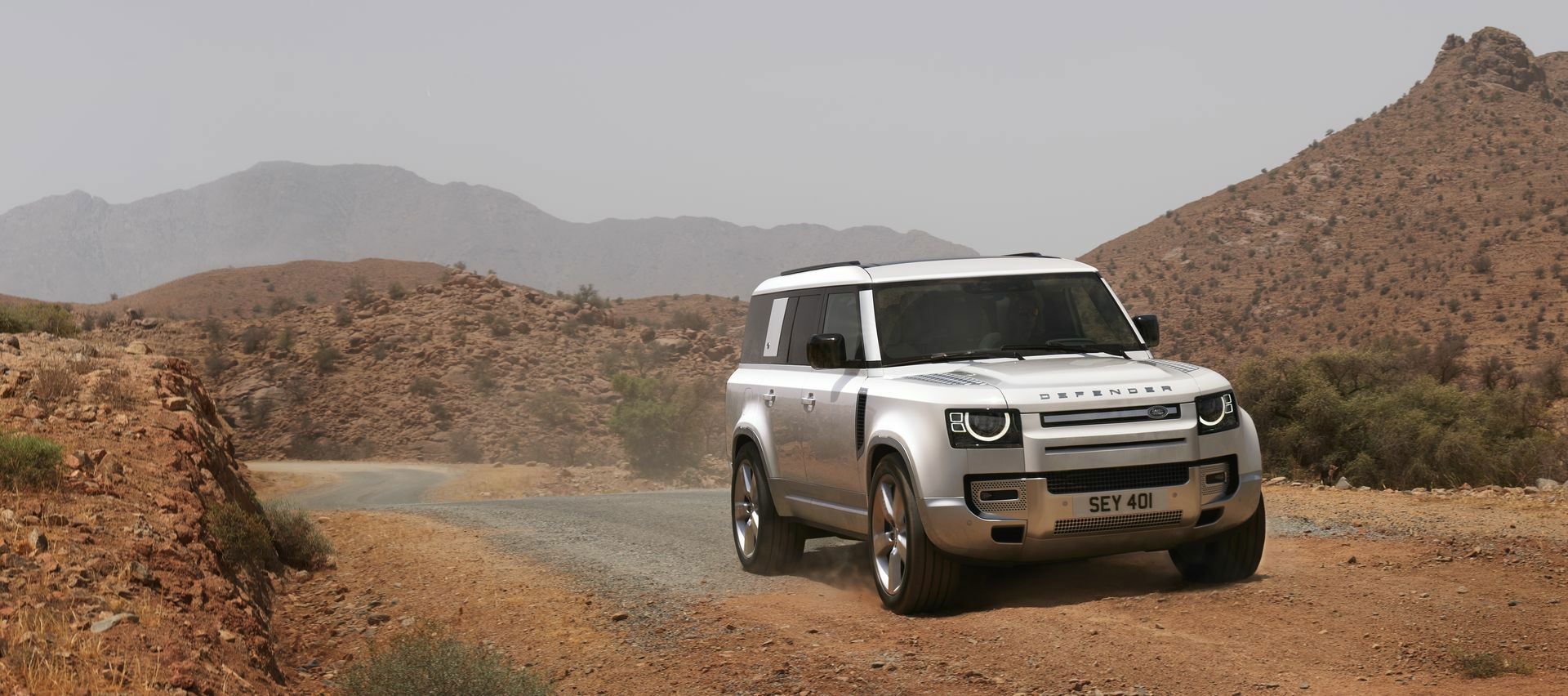 Land Rover Defender 130 2022 8