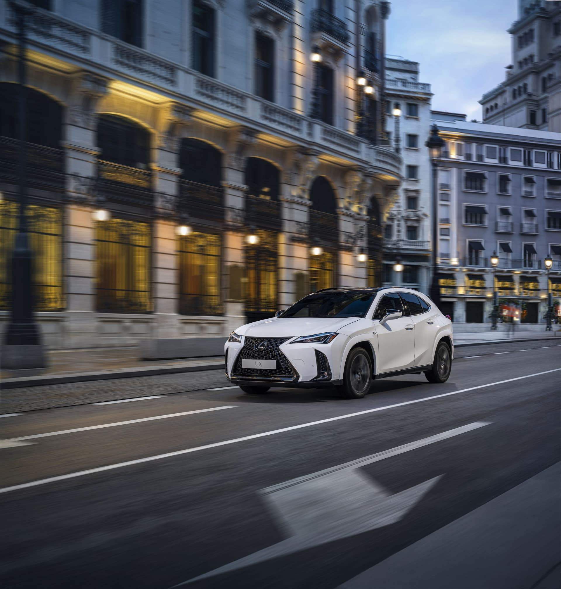 Lexus Ux 250h 2023 13 Exterior Frontal 34