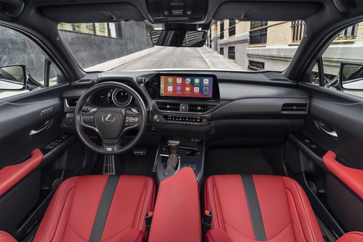 Lexus Ux 250h 2023 14 Interior Plazas Delanteras Salpicadero
