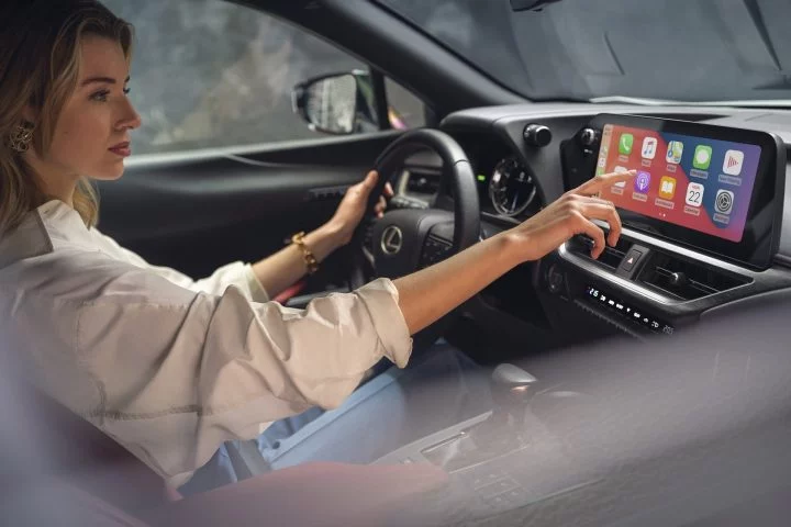 Lexus Ux 250h 2023 16 Interior Sistema Multimedia Apple Carplay