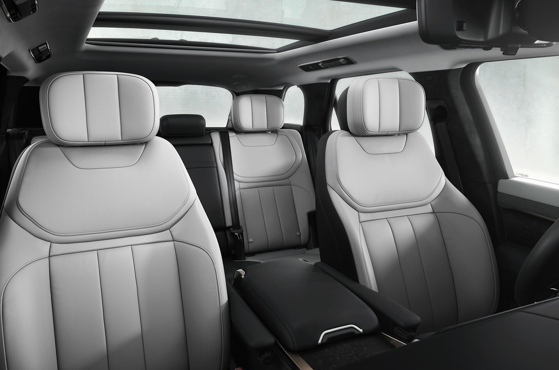 Range Rover Sport 2023 Interior 02