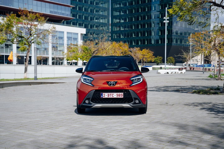 Toyota Aygo X Cross Red Chili Parado 3 Toyota Aygo X Cross Red Chili Parado 3