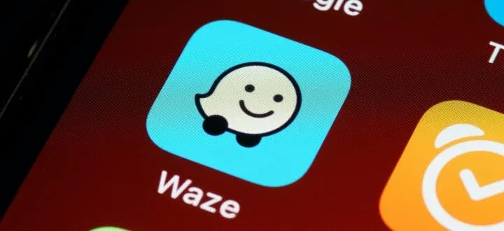 Waze Google Maps 01