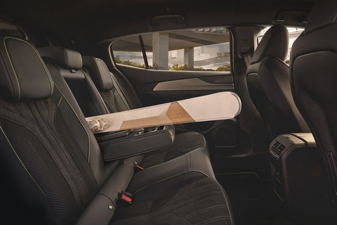 PEUGEOT_E408-interior (12)