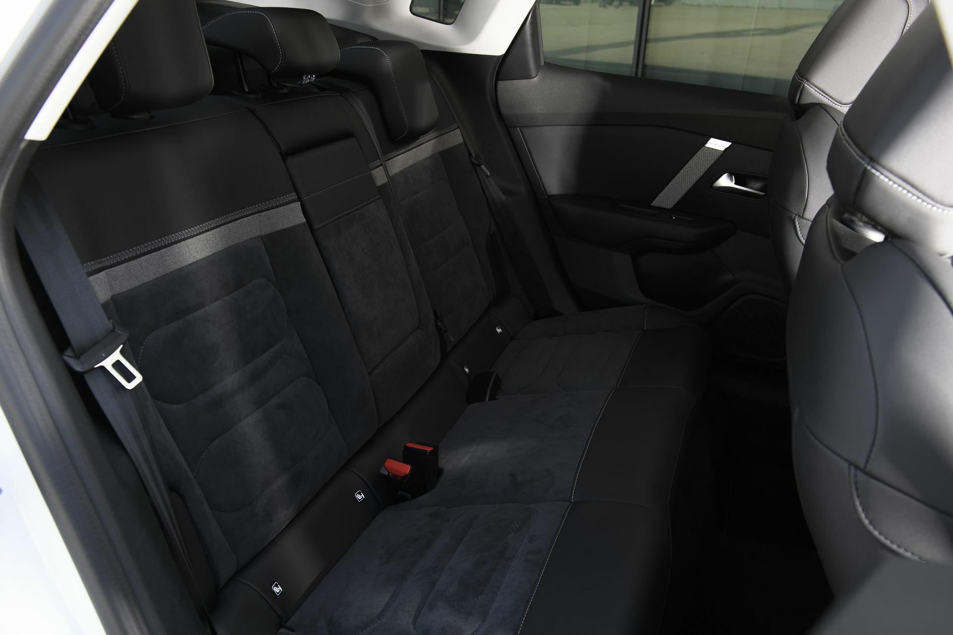 Citroen C4 X 2023 31