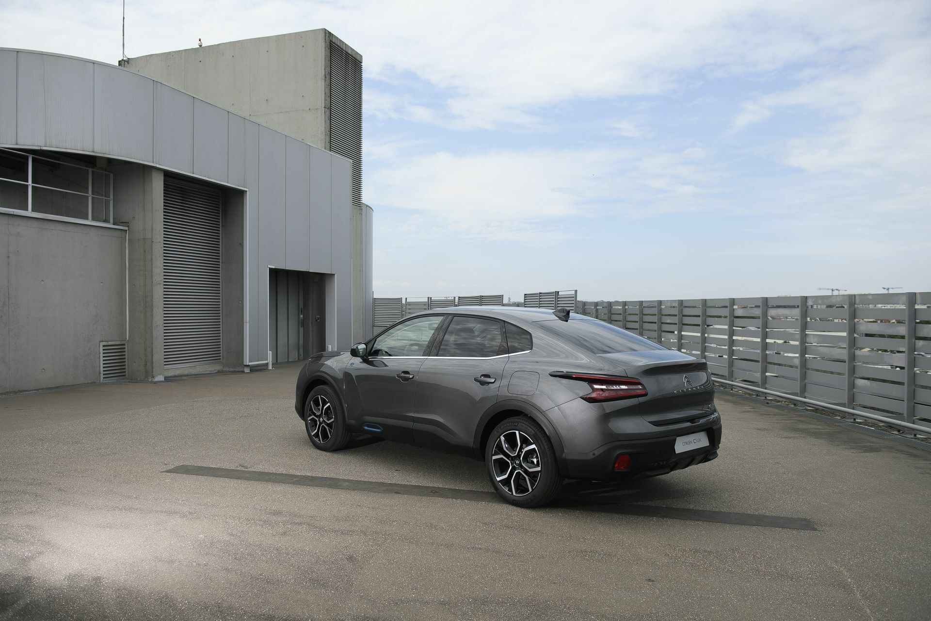 Citroen C4 X 2023 4