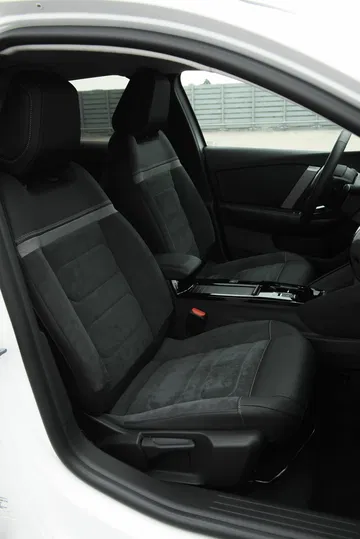 Citroen C4 X 2023 44