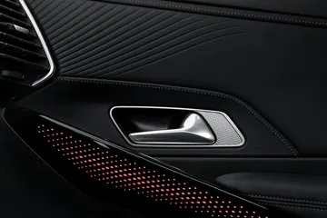 Vista de la salida de aire del DS 7 con acabados premium y diseño vanguardista