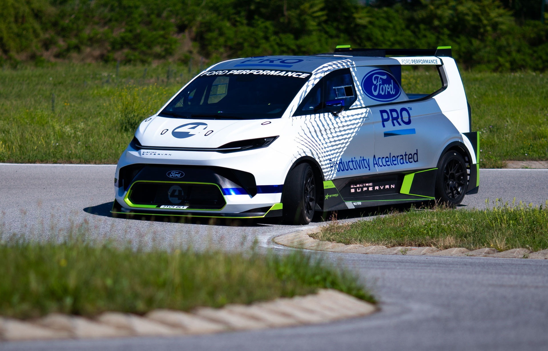 Ford Pro Electric Supervan 10