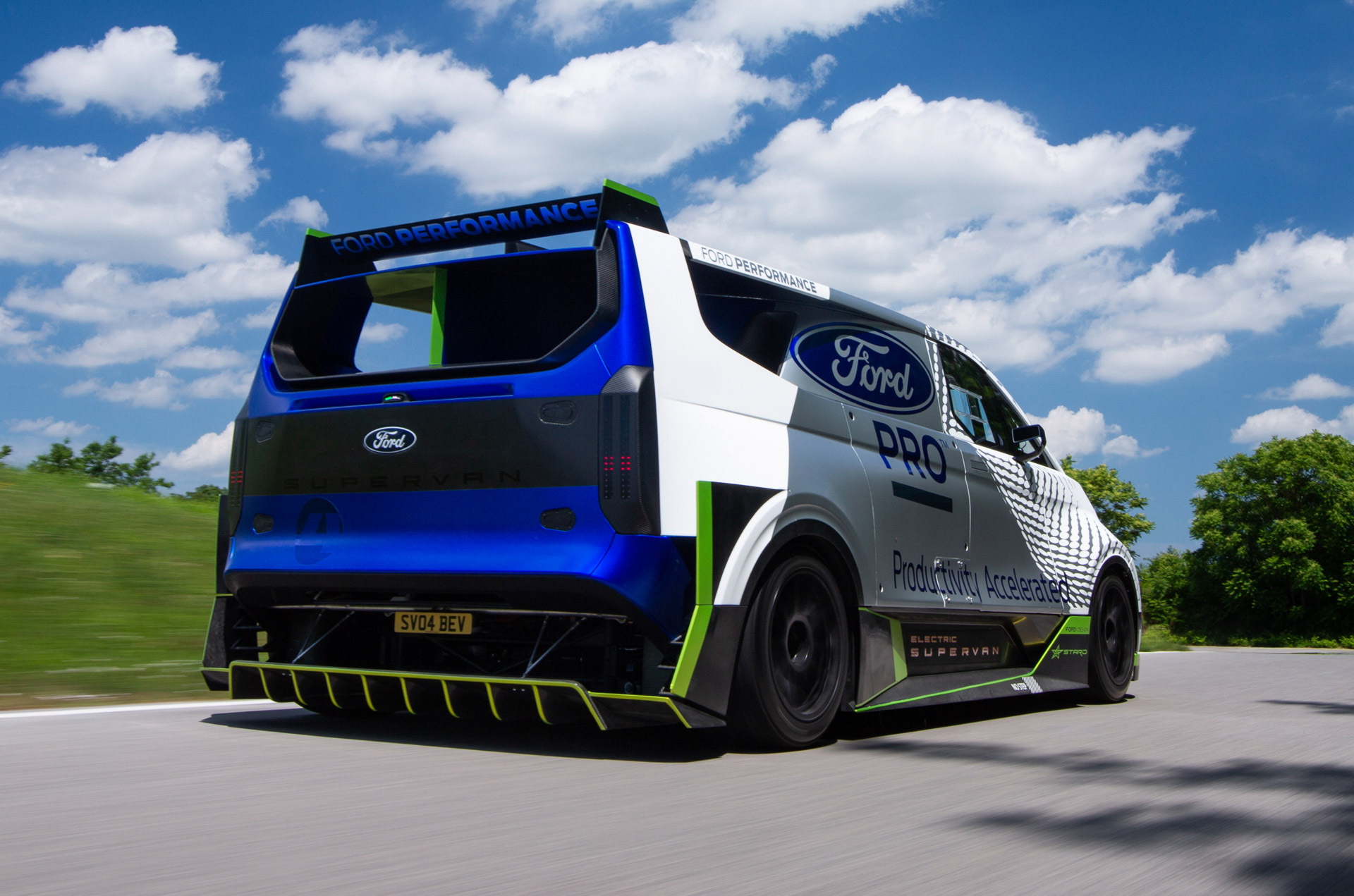 Ford Pro Electric Supervan 13