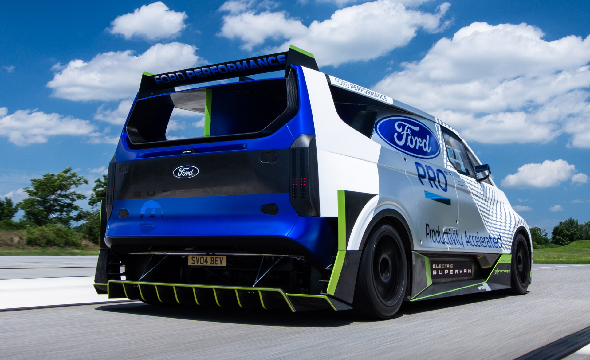 Ford Pro Electric Supervan 14