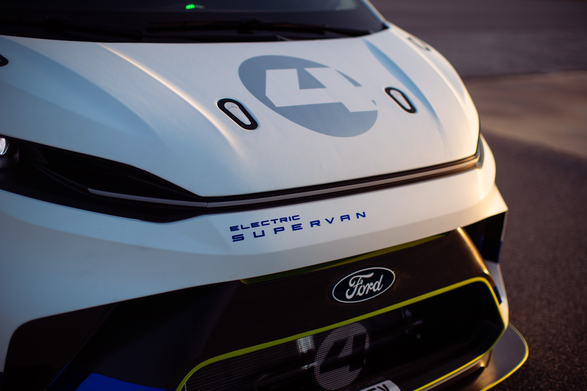Ford Pro Electric Supervan 30