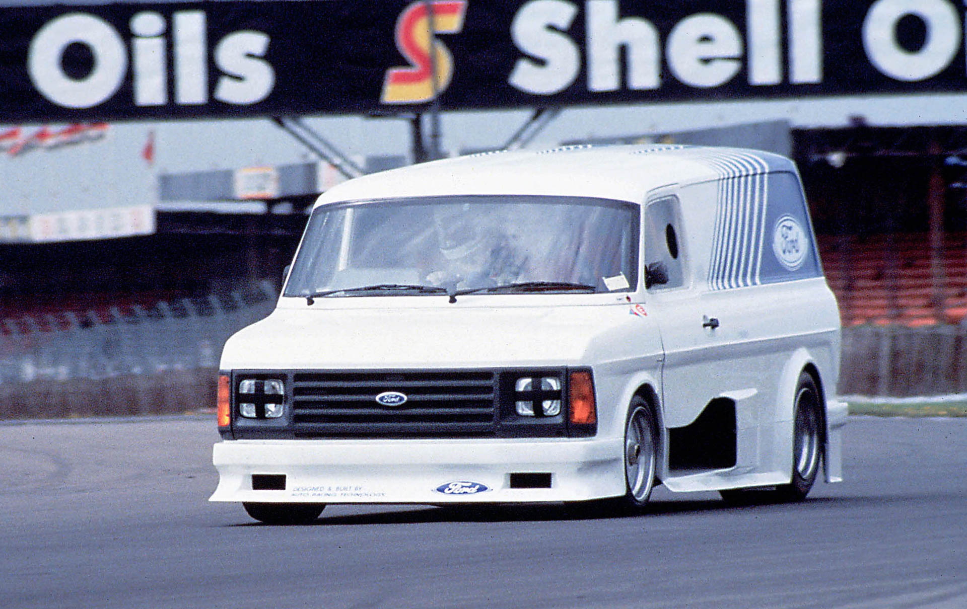 Ford Pro Electric Supervan 50