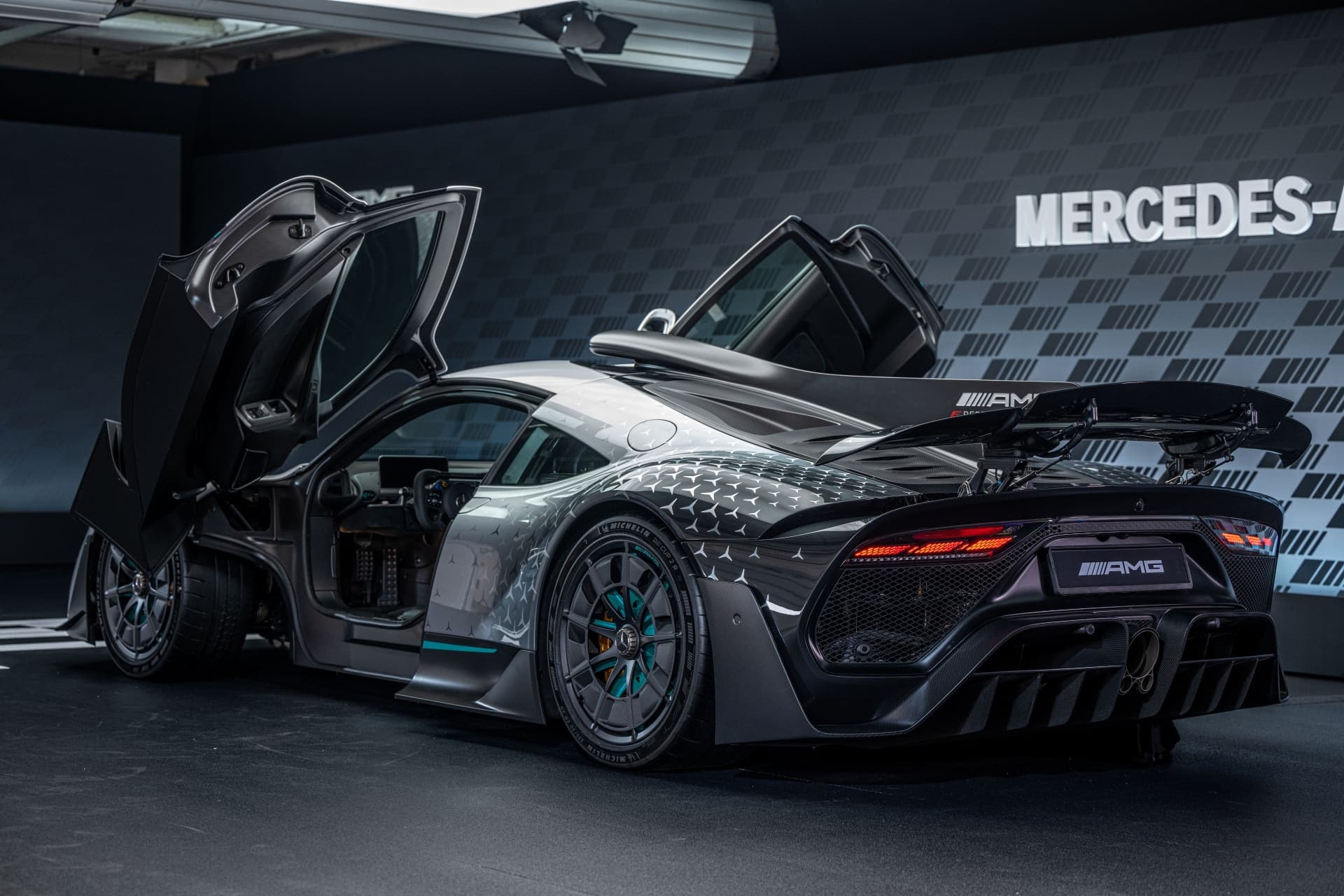 Mercedes Amg One 2023 13