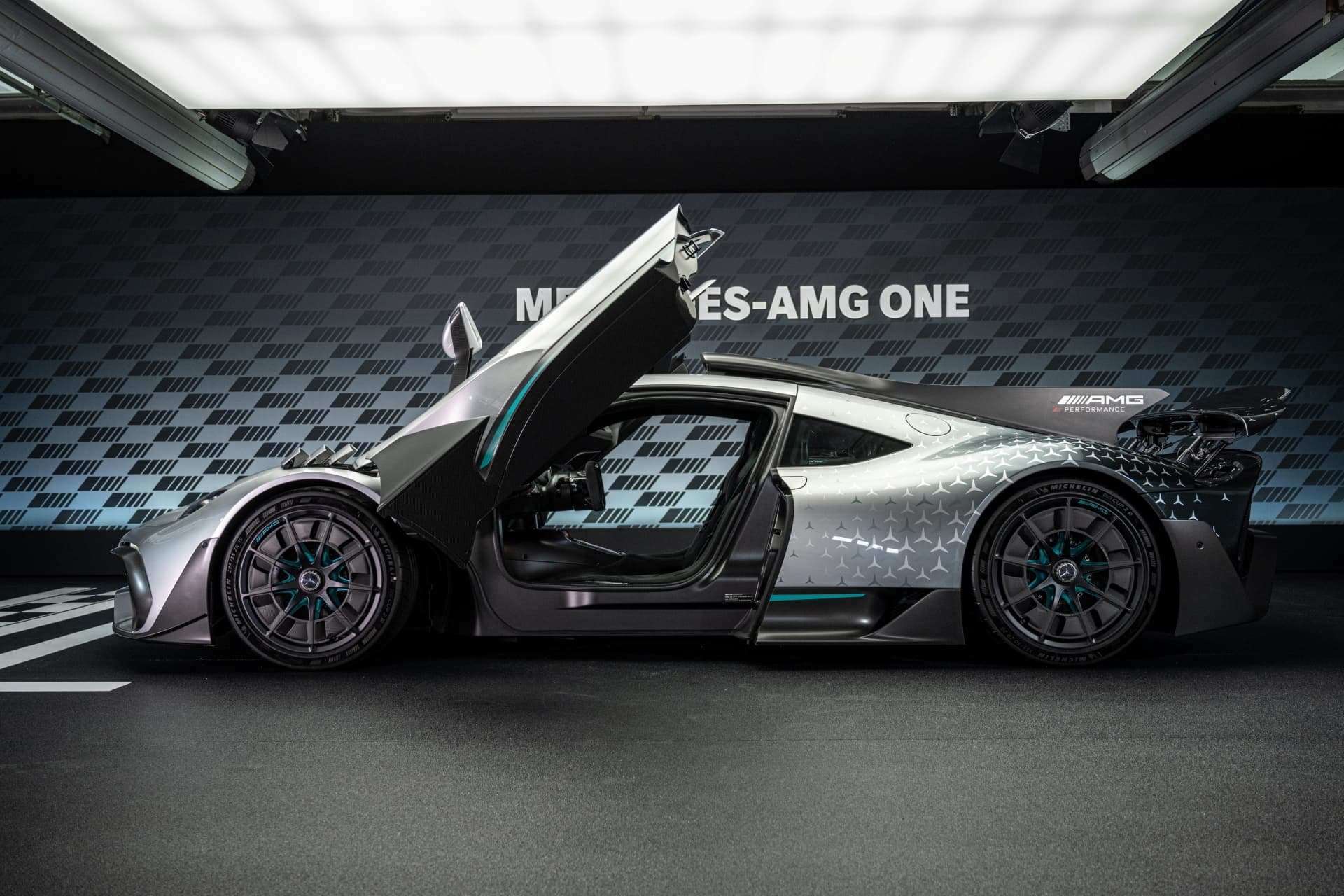 Mercedes Amg One 2023 21