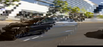 Mobilize Limo Renault 00