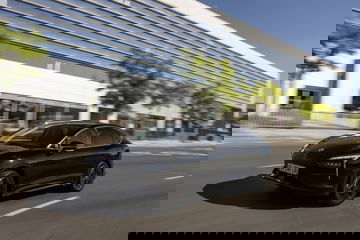 Mobilize Limo Renault 01