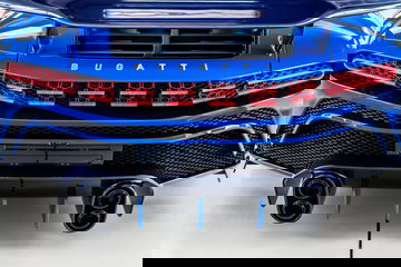 Primer Bugatti Centodieci 05