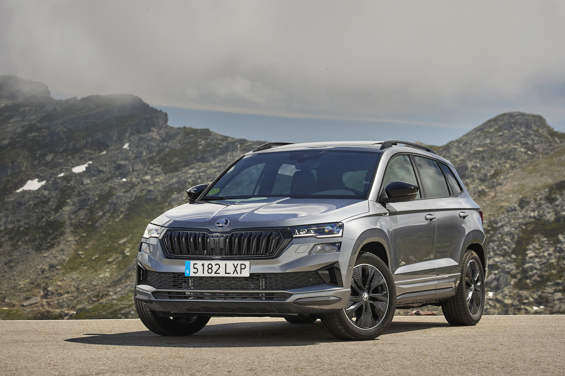 El renovado Skoda Karoq sigue siendo un interesante SUV, y tras probarlo  nos lo demuestra en estas 5 claves