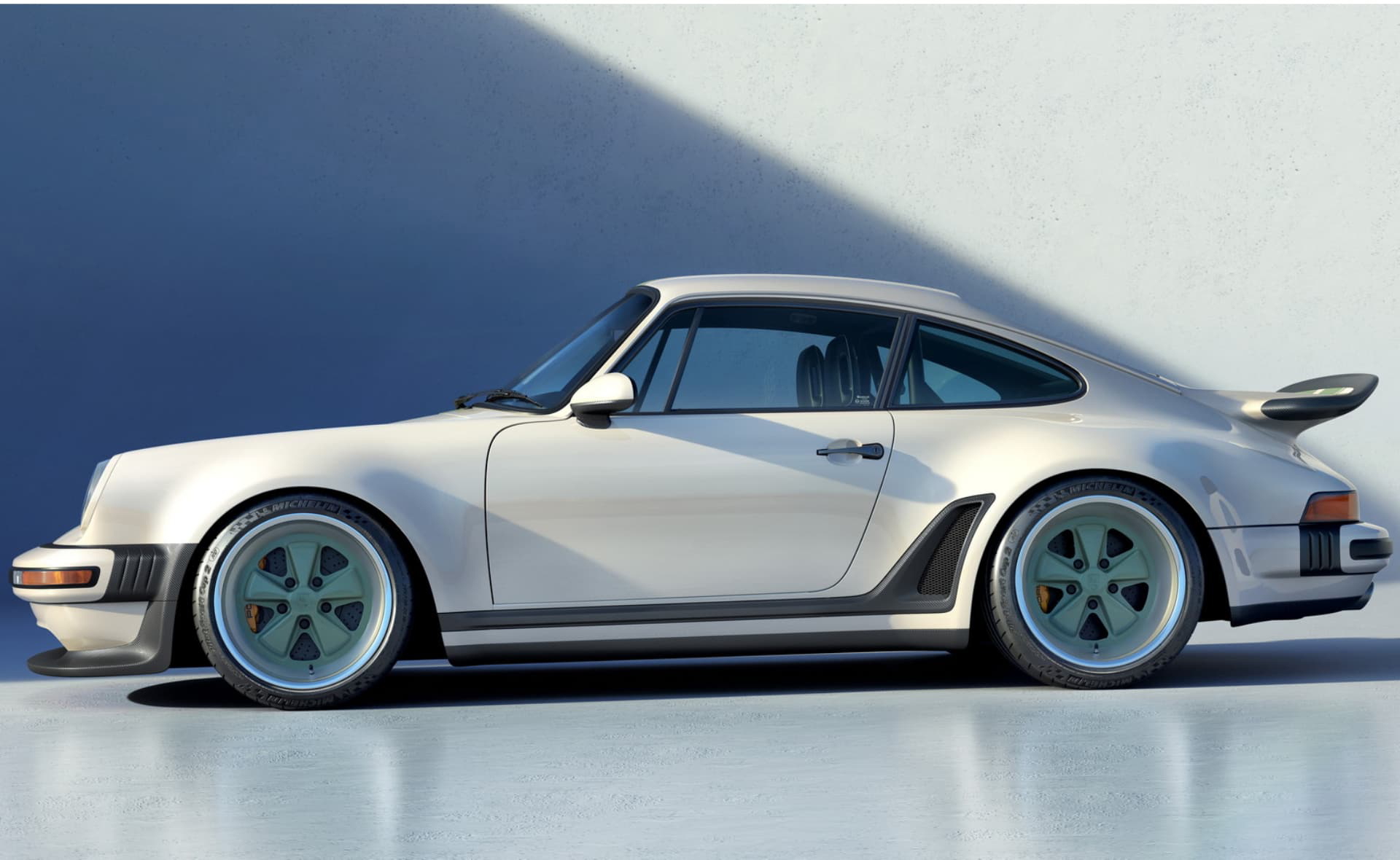 Singer Primer Porsche 911 Turbo 03