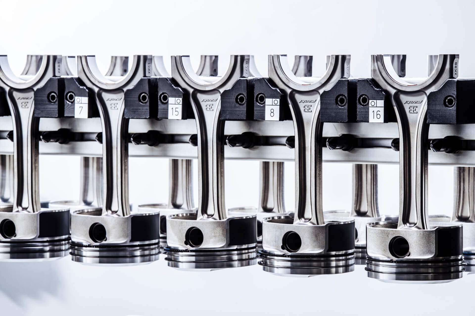 Motor W16 Bugatti 06